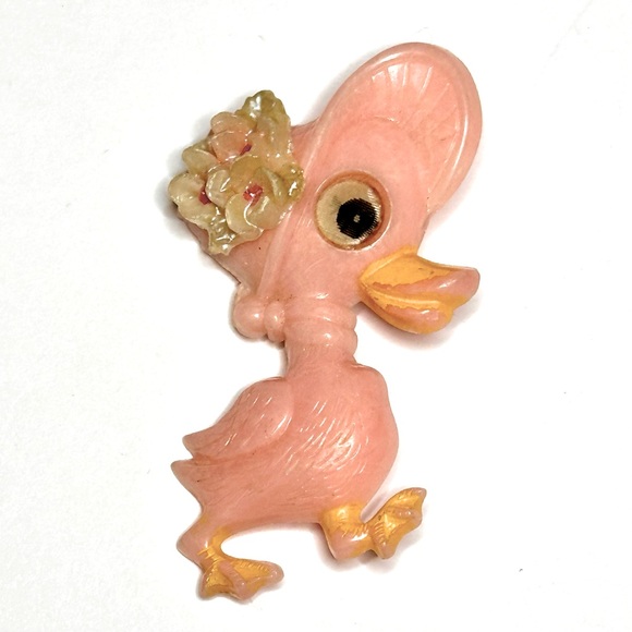 Easter 1940’s Celluloid Plastic Duck Winking Eye Pink Pin Flickering Eye VTG - Picture 1 of 6